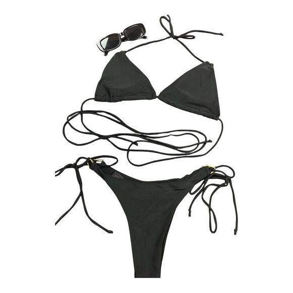 Black Triangle Bikini Set, size small or 7 Juniors - Picture 1 of 3